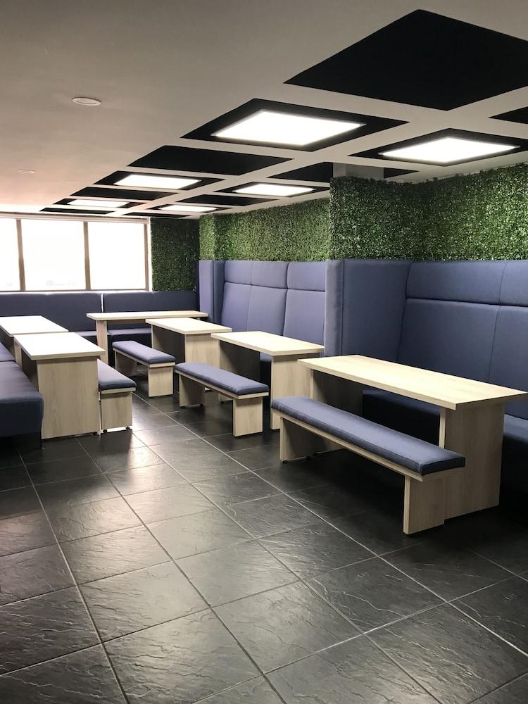 Hotel Express 53 Bogotá Zewnętrze zdjęcie